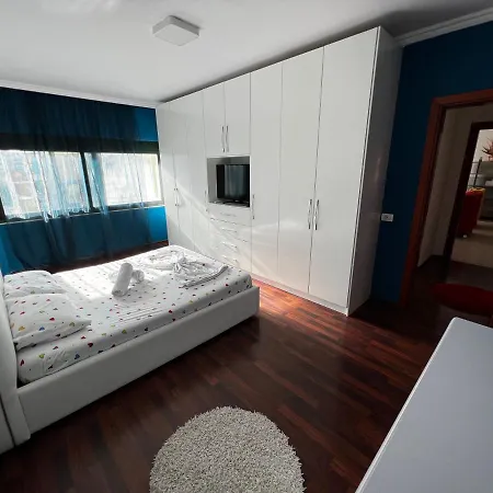 Sunshine Apartment *